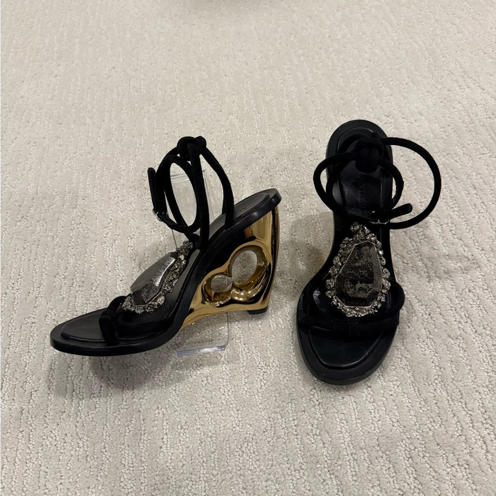 Alexander McQueen Black Suede T-Strap Wedge Sandals with Gold Sculpted Heel - Picture 3 of 15